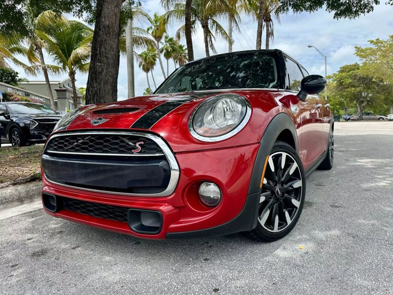 Used 2015 MINI Cooper S image 1