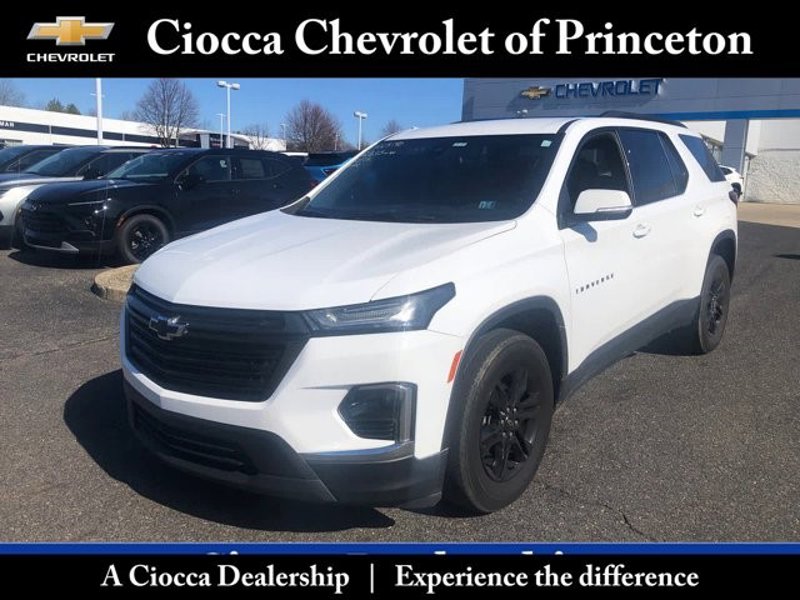 Certified 2022 Chevrolet Traverse LT w/ Midnight/Sport Edition image 1