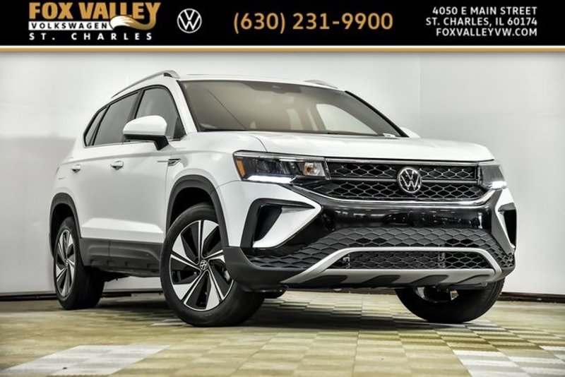 Certified 2024 Volkswagen Taos SE image 1
