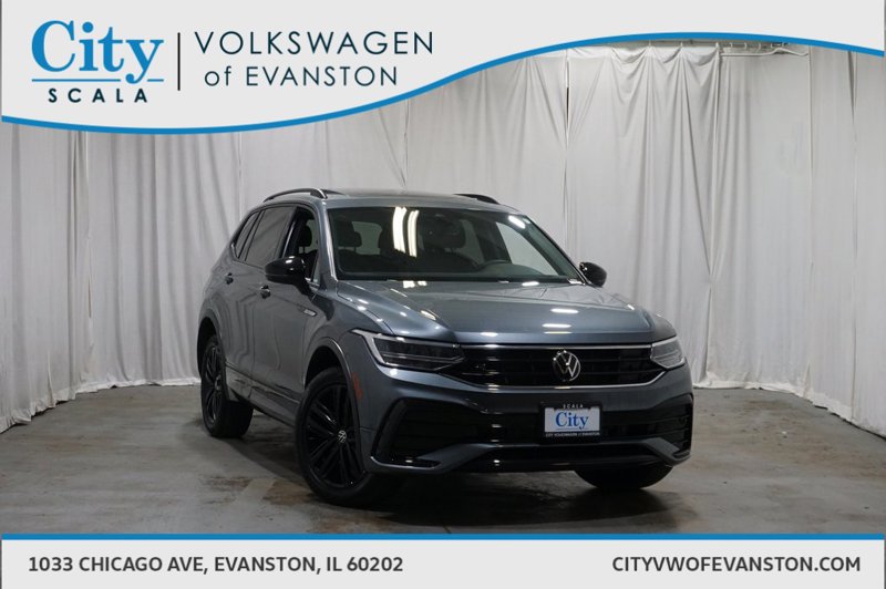 Certified 2022 Volkswagen Tiguan SE R-Line image 1