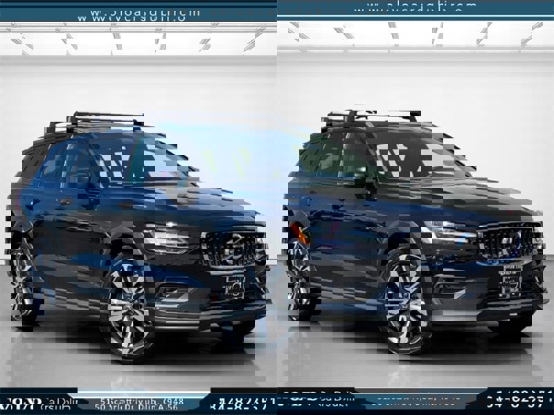 Certified 2023 Volvo V60 B5 Cross Country Plus w/ Climate Package image 1