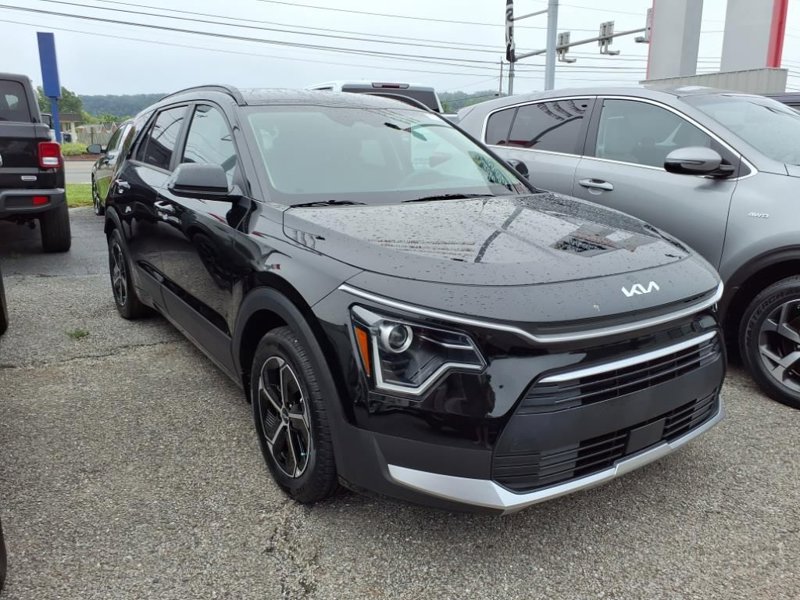 Certified 2024 Kia Niro EX image 1