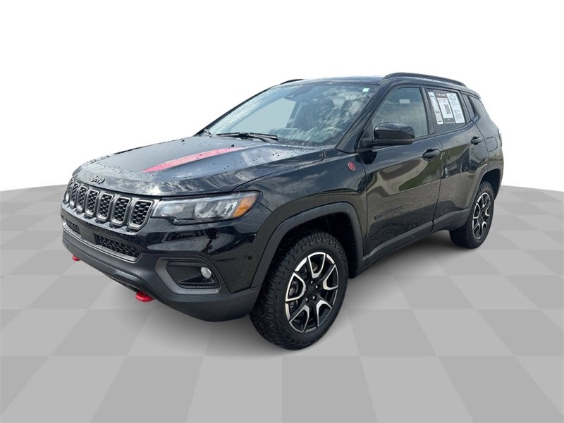 Used 2024 Jeep Compass Trailhawk image 1