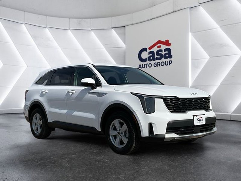Certified 2025 Kia Sorento LX image 1