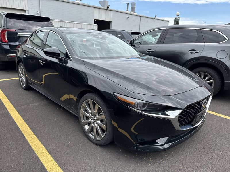 Used 2022 MAZDA MAZDA3 s image 1