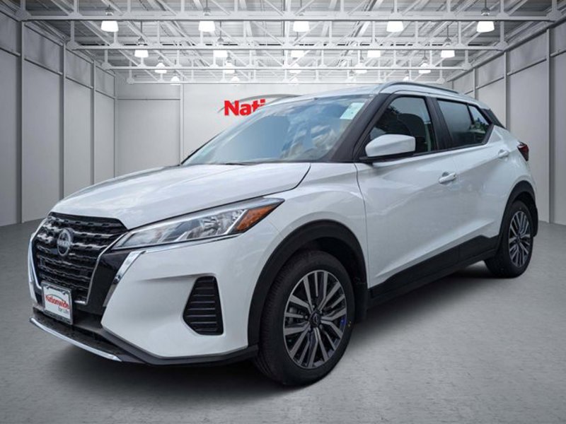 Certified 2024 Nissan Kicks SV image 1