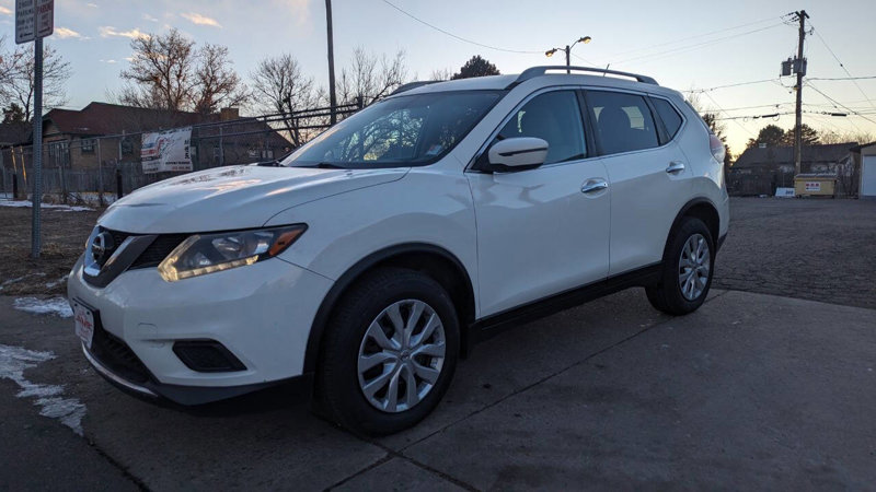 Used 2016 Nissan Rogue S w/ S Family Package image 1