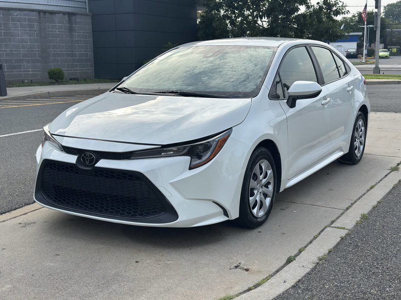 Used 2020 Toyota Corolla LE image 1