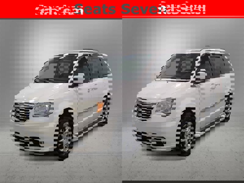 Used 2011 Chrysler Town & Country Touring image 1