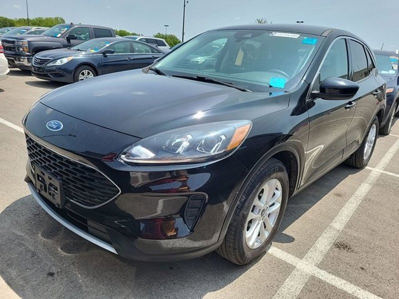 Used 2021 Ford Escape SE image 1
