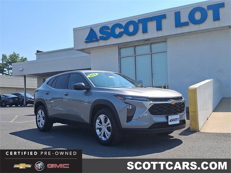 Certified 2024 Chevrolet Trax LS image 1