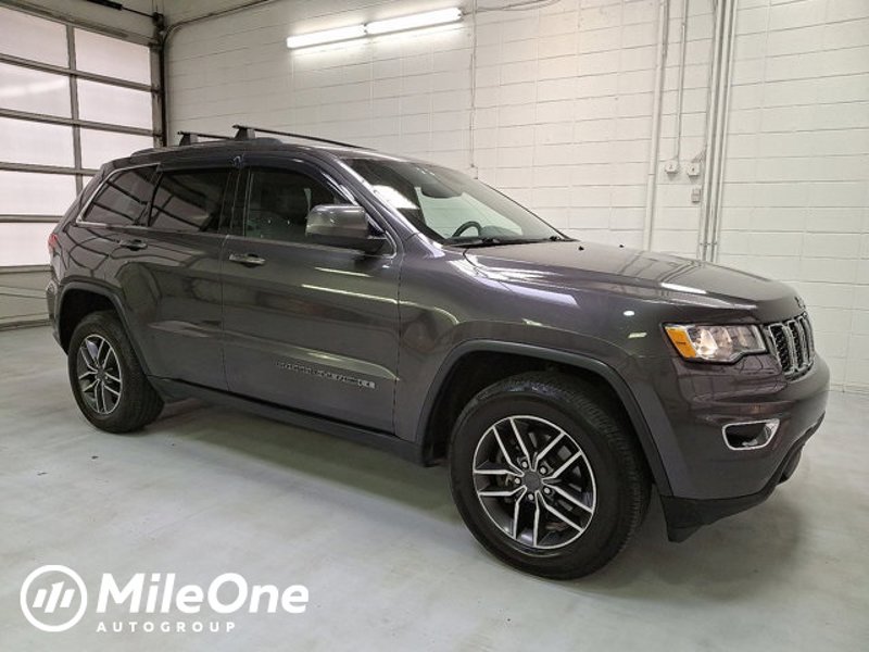 Used 2019 Jeep Grand Cherokee Laredo w/ Laredo X Package image 1
