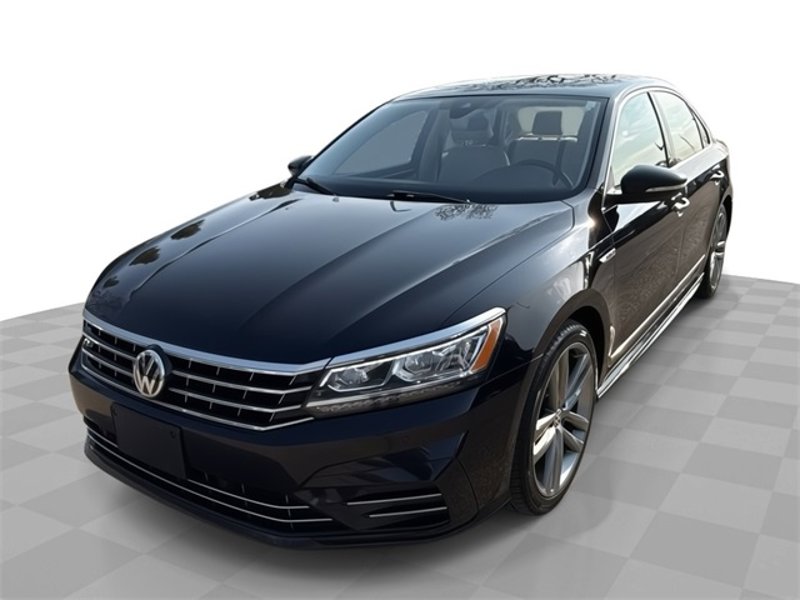 Used 2019 Volkswagen Passat 2.0T SE R-Line image 1