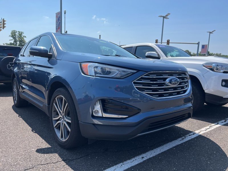 Used 2019 Ford Edge Titanium w/ Class II Trailer Tow Package image 1