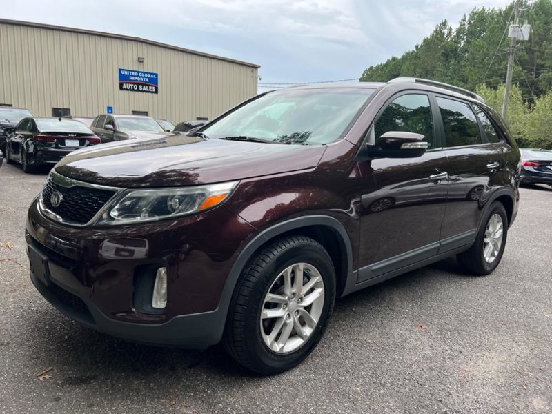 Used 2014 Kia Sorento LX image 1