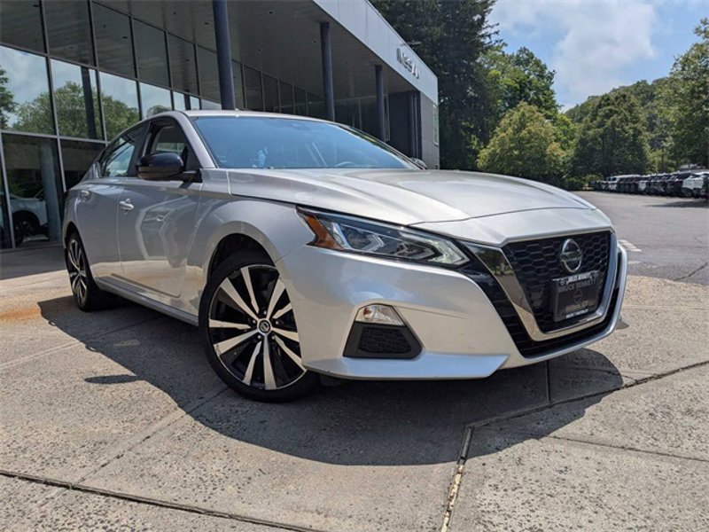 Certified 2022 Nissan Altima 2.5 SR image 1