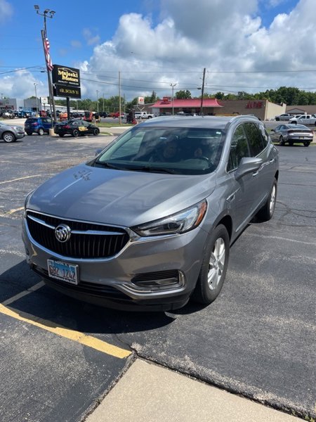 Used 2018 Buick Enclave Essence image 1