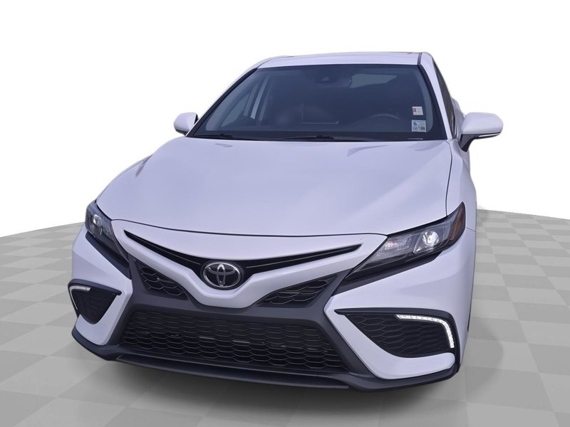Used 2023 Toyota Camry SE image 1