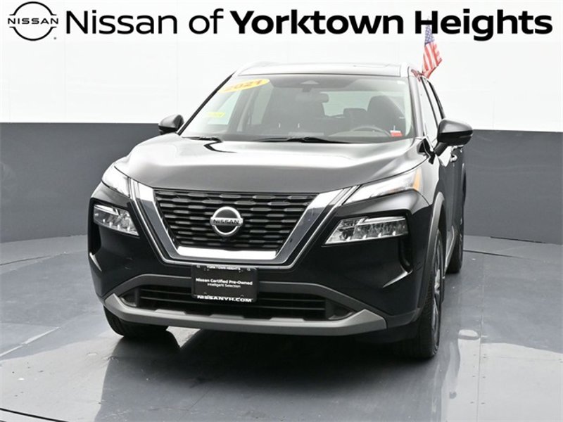 Certified 2021 Nissan Rogue SV image 1