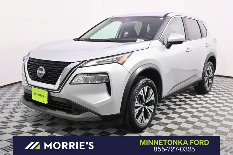 Used 2023 Nissan Rogue SV image 1