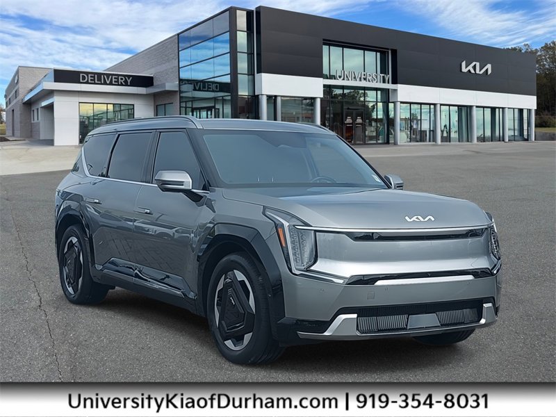 Certified 2024 Kia EV9 Land image 1