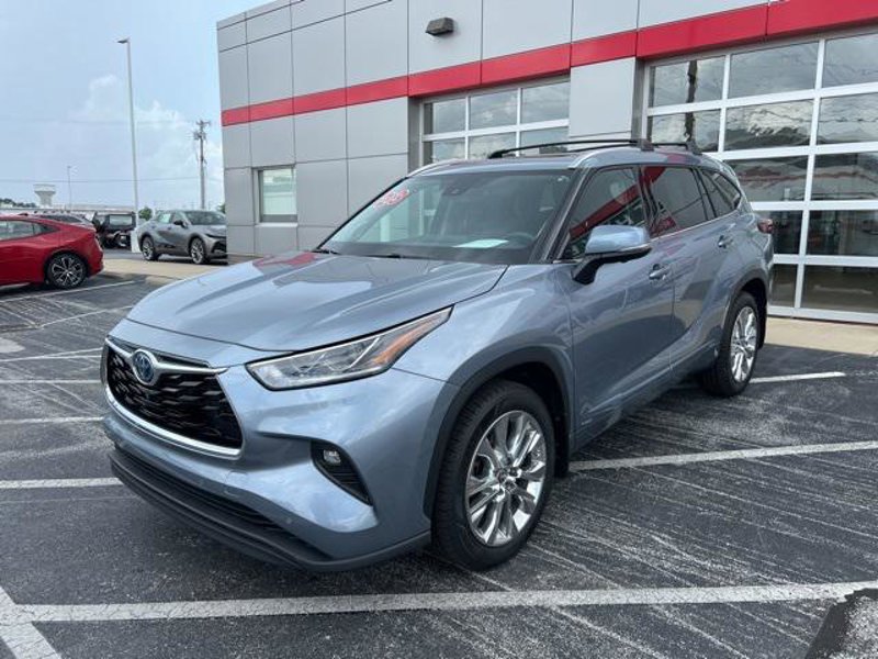 Certified 2023 Toyota Highlander Limited image 1