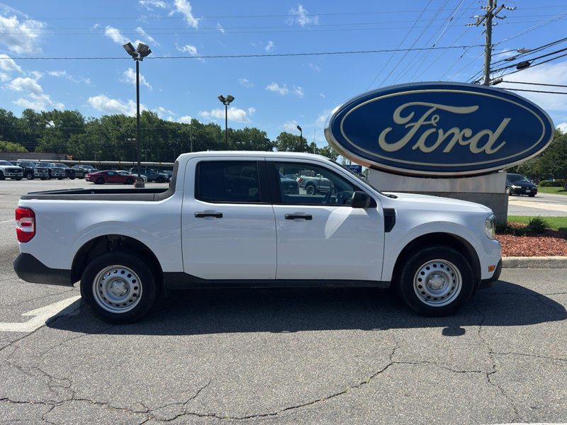 Used 2022 Ford Maverick XL image 1