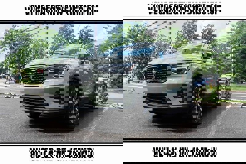 Certified 2023 Volvo XC40 B5 Plus w/ Driver Assist Package image 1