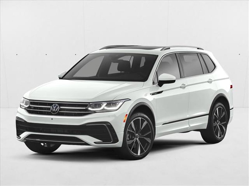 Used 2022 Volkswagen Tiguan SE image 1