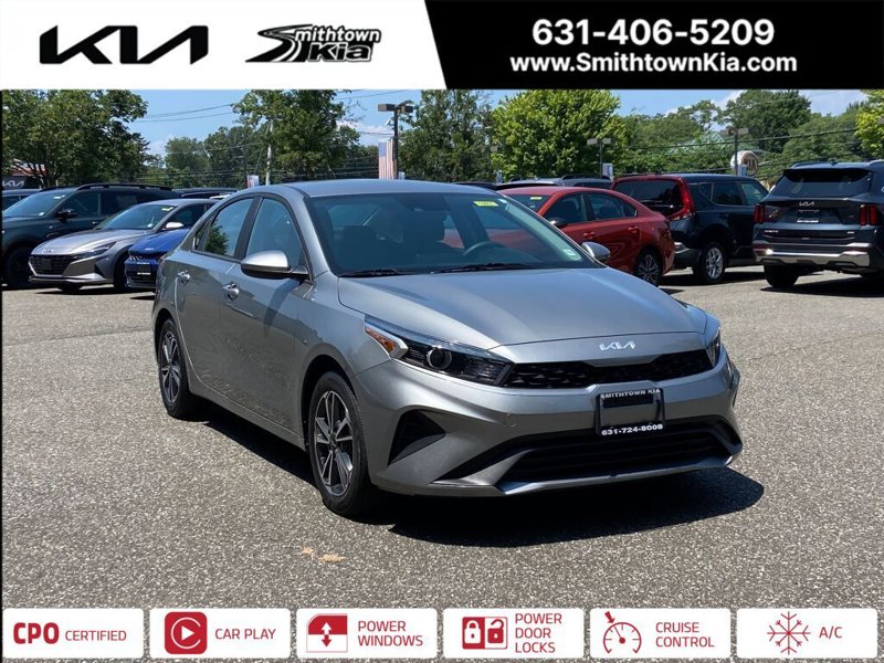 Certified 2022 Kia Forte LXS image 1