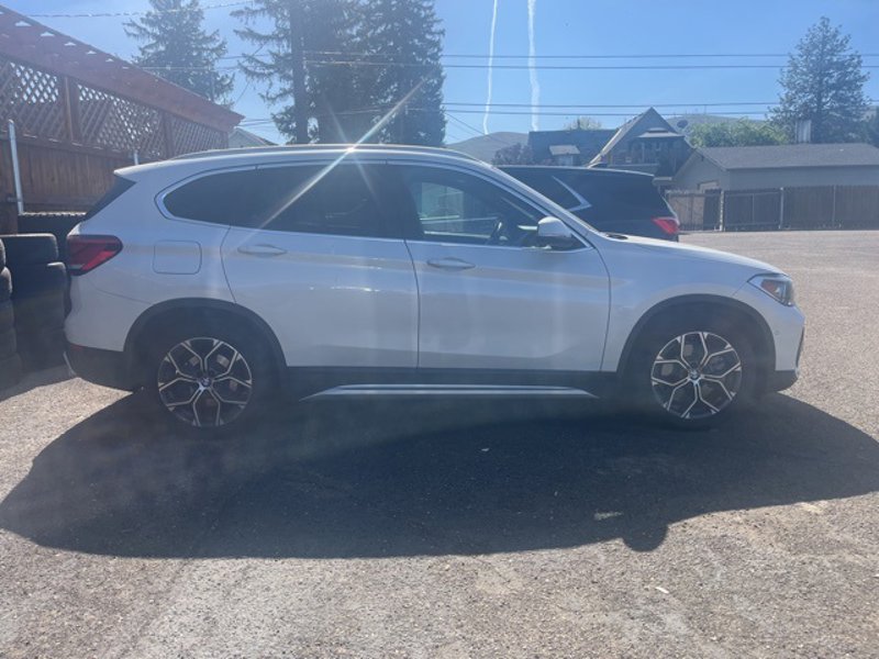 Used 2021 BMW X1 xDrive28i w/ Convenience Package image 1