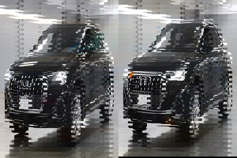 Certified 2021 Audi Q3 2.0T Premium Plus image 1