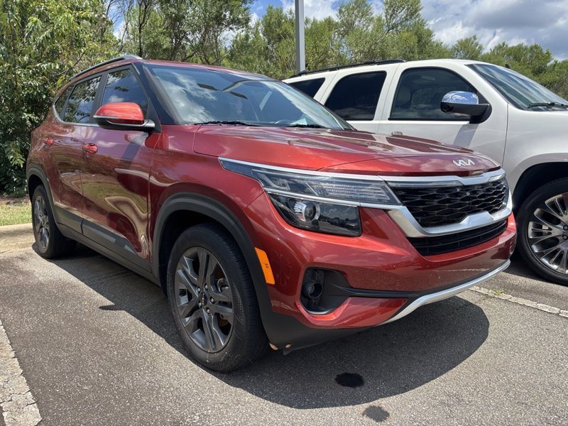 Certified 2023 Kia Seltos S w/ Navigation Package image 1
