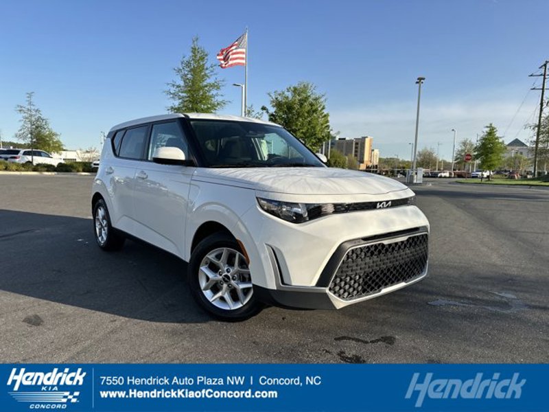 Certified 2024 Kia Soul LX w/ Option Group 015 image 1