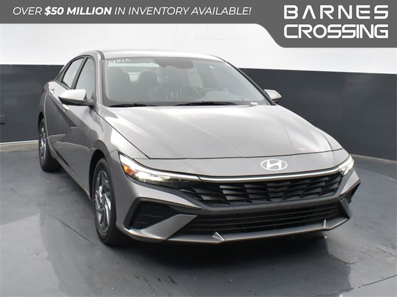 Certified 2024 Hyundai Elantra SEL image 1