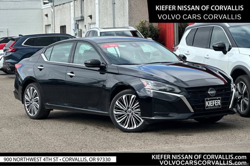 Certified 2024 Nissan Altima 2.5 SL image 1
