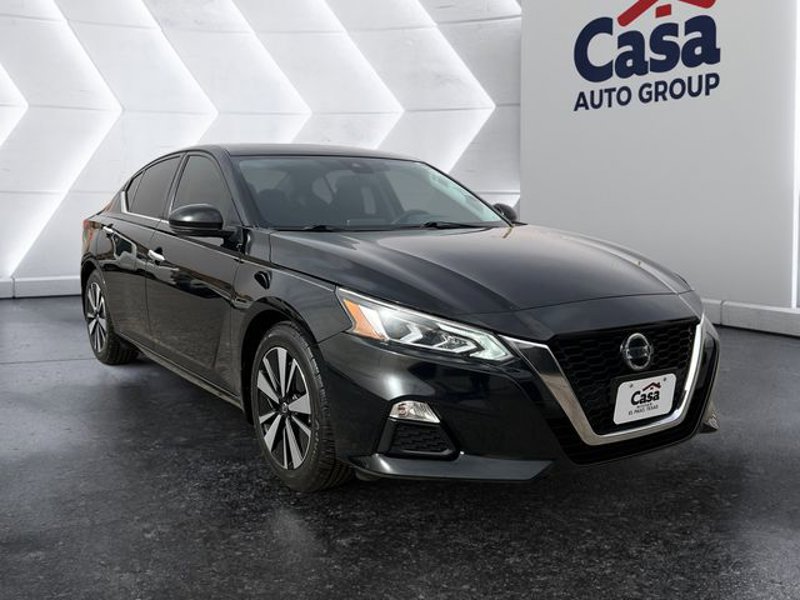 Certified 2021 Nissan Altima 2.5 SV w/ SV Premium Package image 1