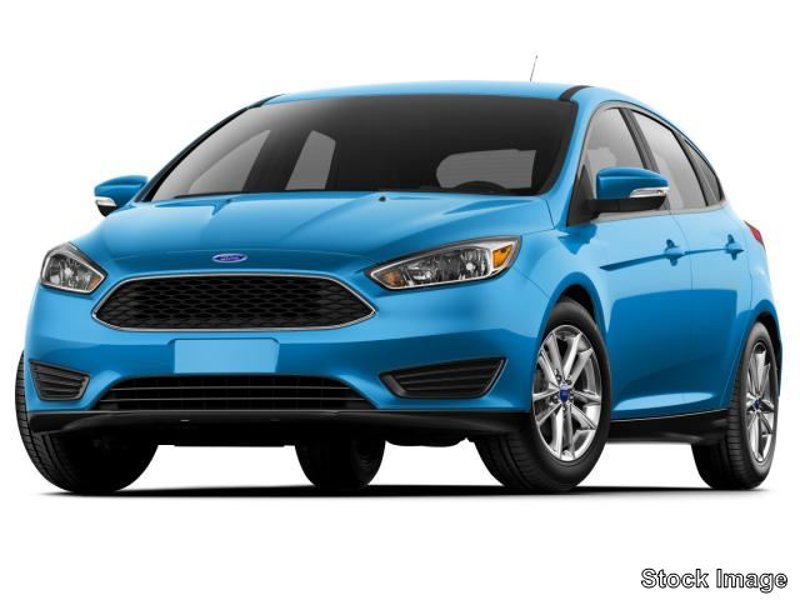 Used 2015 Ford Focus SE image 1