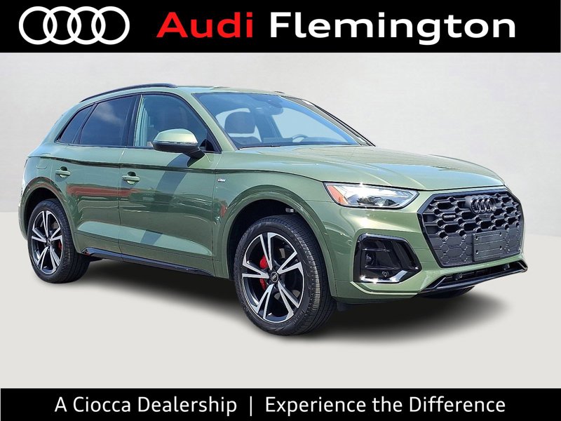 Certified 2025 Audi Q5 2.0T Premium Plus w/ Premium Plus Package image 1