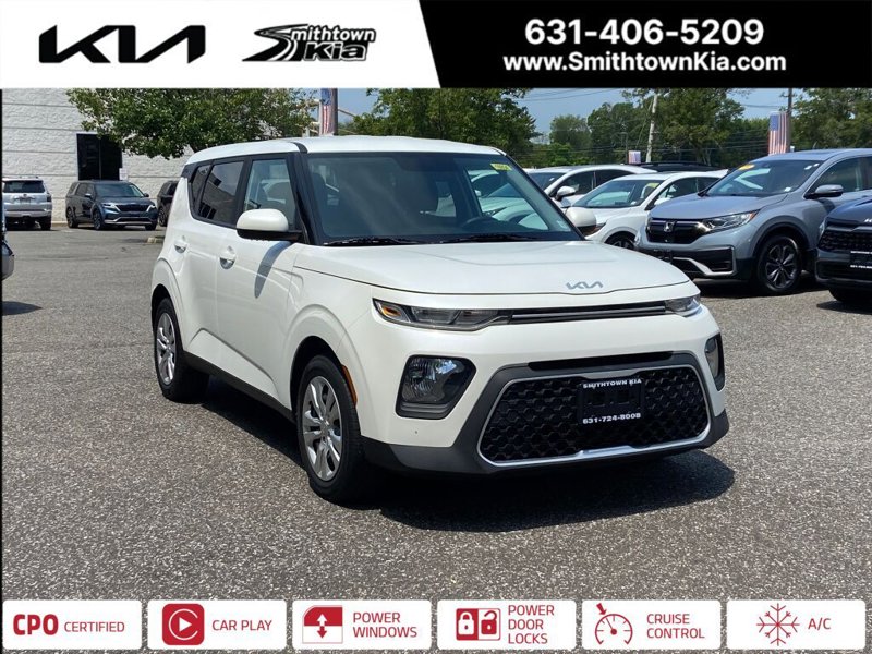 Certified 2022 Kia Soul LX image 1
