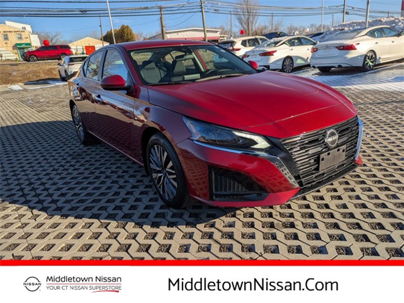 Certified 2023 Nissan Altima 2.5 SV image 1