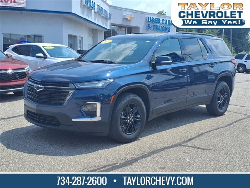 Certified 2022 Chevrolet Traverse LT image 1