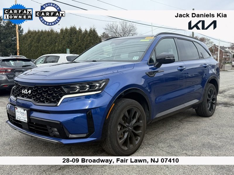 Certified 2022 Kia Sorento SX image 1