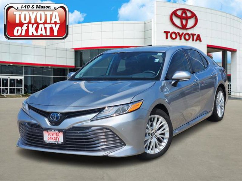 Certified 2020 Toyota Camry XLE image 1