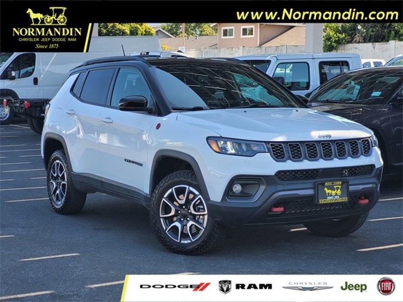 Certified 2024 Jeep Compass Trailhawk image 1