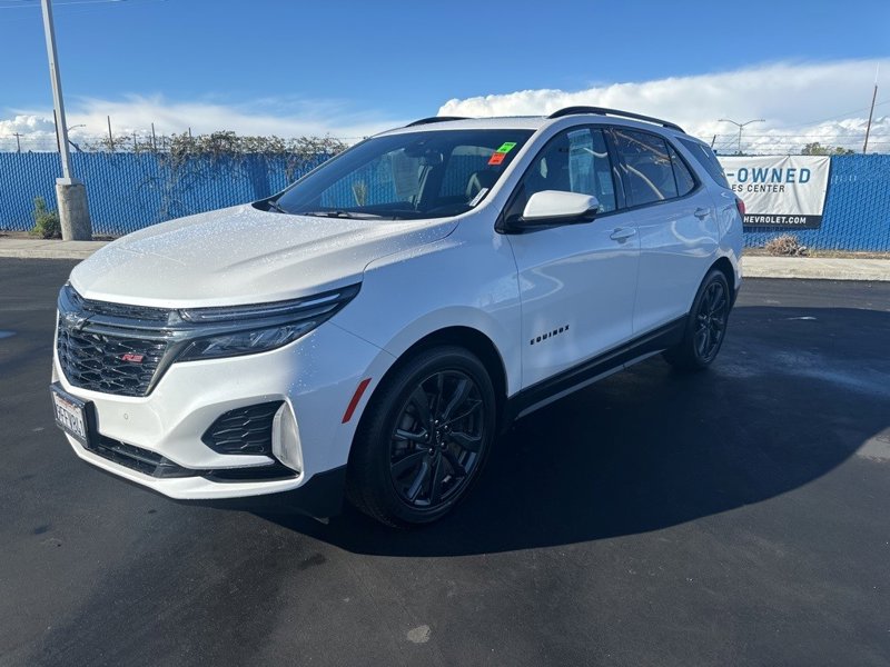 Certified 2022 Chevrolet Equinox RS w/ Infotainment Package image 1