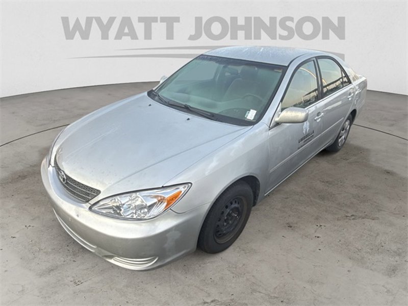 Used 2004 Toyota Camry LE image 1