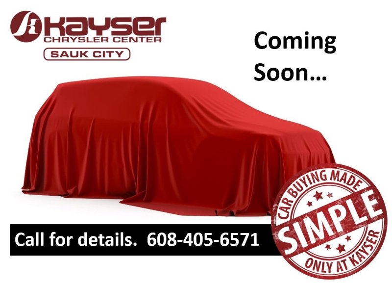 Used 2016 Dodge Challenger SRT w/ Technology Group image 1