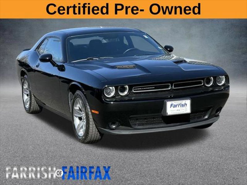 Certified 2021 Dodge Challenger SXT image 1