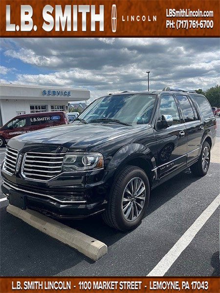 Used 2016 Lincoln Navigator Select image 1
